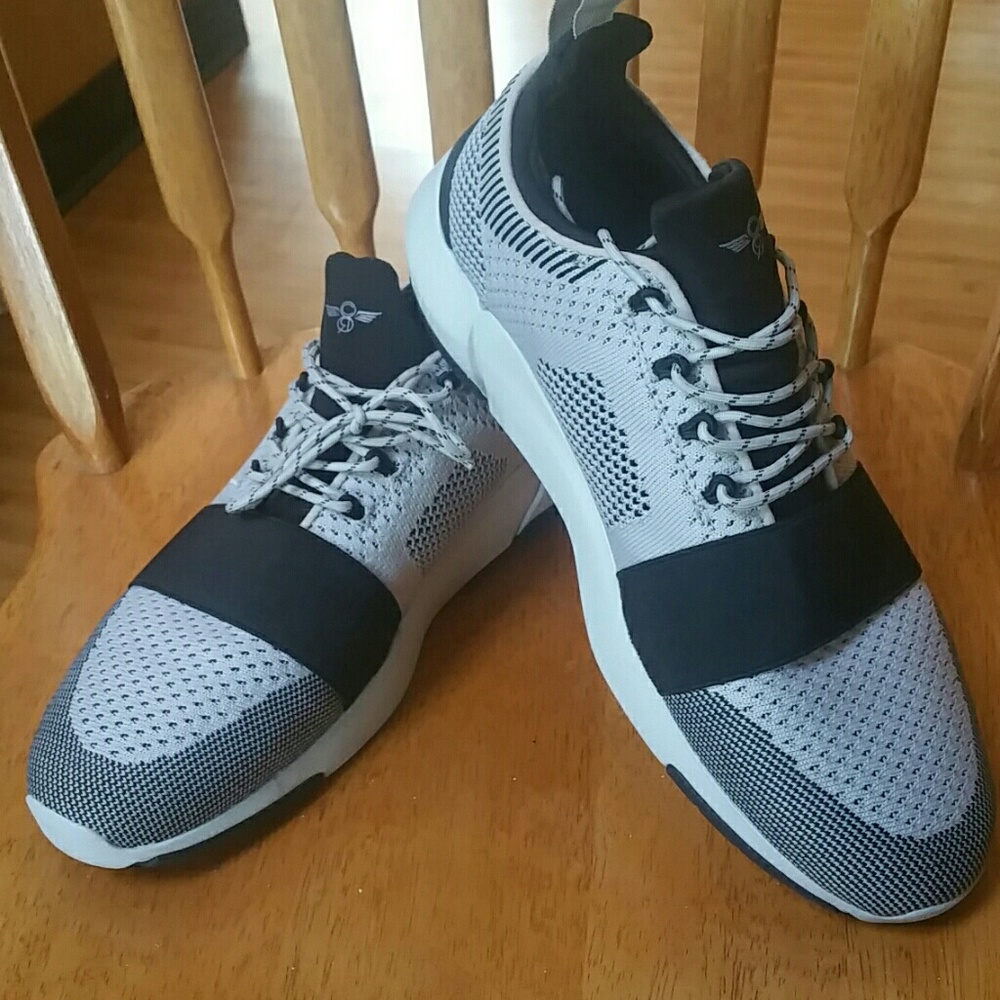 Creative Recreation Sneakers  9.5 like new